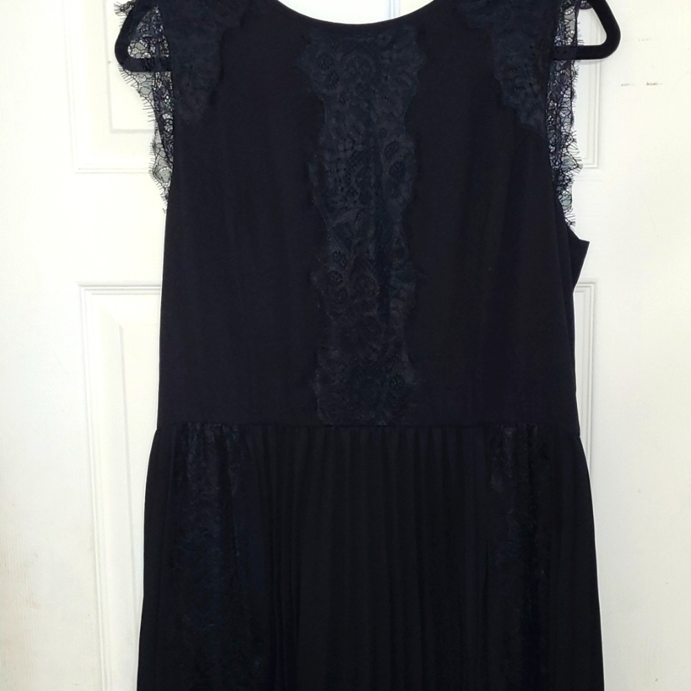 BANANA REPUBLIC BLACK DRESS